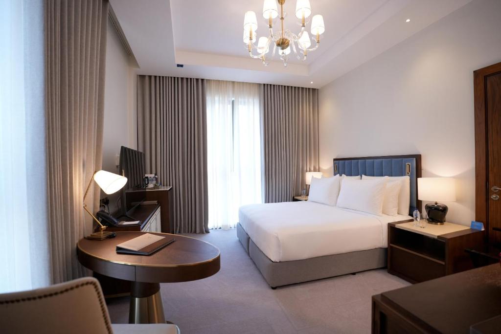 Peninsula Worth Hotel